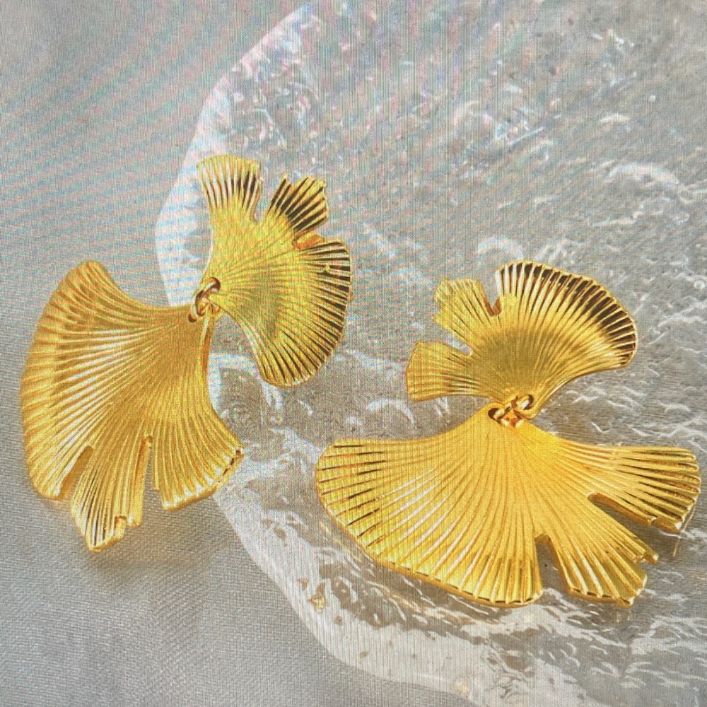 Elegant Gold Leaf Earrings